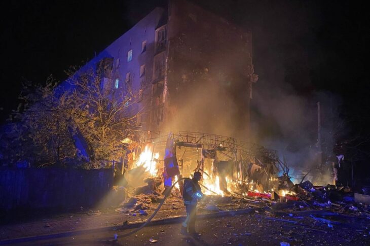 Новини Києва - Атака на Київ: під завалами будинку знаходяться люди