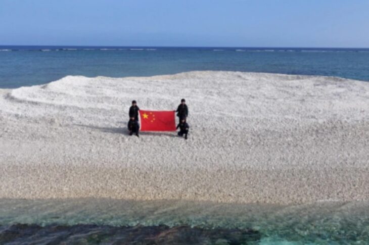 Новини світу - Китай захопив спірний риф біля форпосту Філіппін - ЗМІ