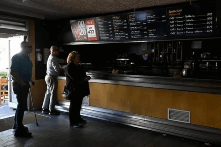 Новини світу - На половині території Іспанії відновили електропостачання