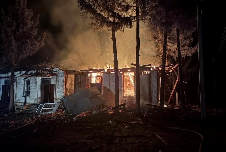Новини України - На Сумщині дрони РФ атакували сільгосппідприємство, виникла пожежа