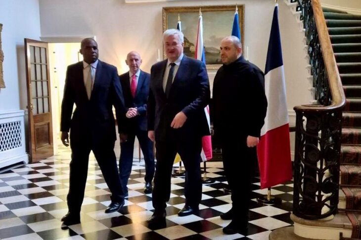 Новини України - Сибіга і Умєров проводять першу зустріч в Лондоні