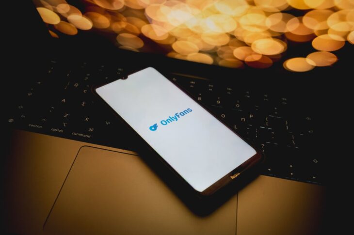 Новини бізнесу - Українські моделі OnlyFans заробили понад 100 млн доларів