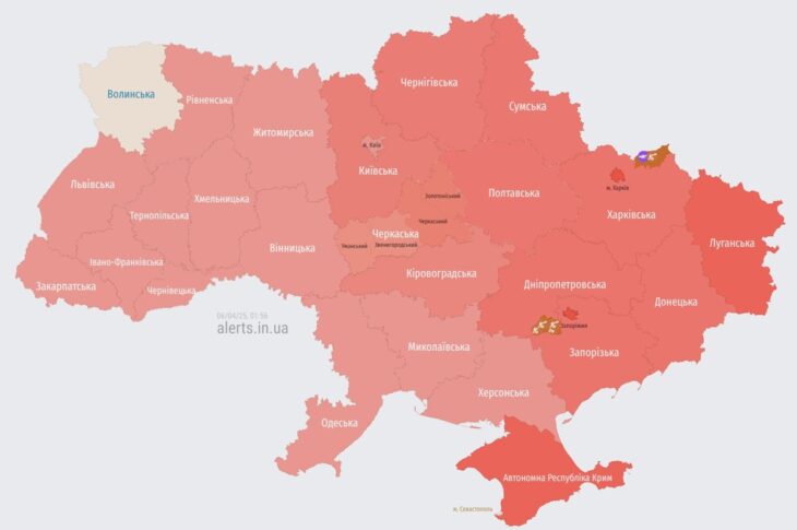 Новини світу - В Київській області пролунали вибухи, в Україні оголошено масштабну тривогу
