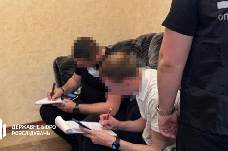 Новини України - Викрито правоохоронця, який переправив військовозобов’язаного до Польщі