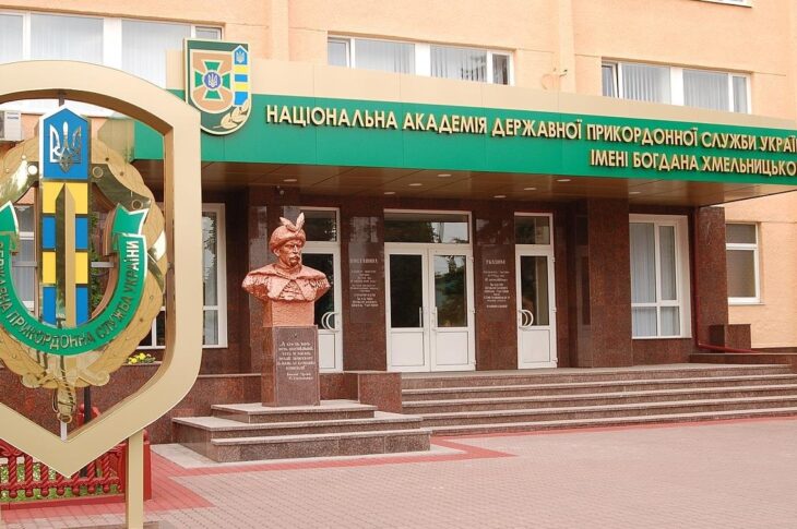 Новини України - Застрелився з автомата: в Хмельницькому розслідують самогубство курсанта
