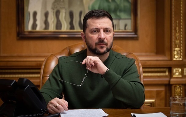 Новини України - Зеленський підписав закон, який посилює контроль за виробництвом БАДів