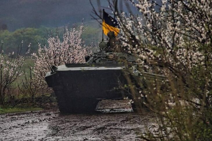 Новини України - ЗСУ відбивають атаки на п'яти напрямках - Генштаб