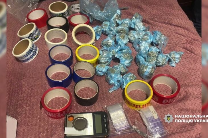 Організували роботу нарколабораторії та збут наркотиків: поліція затримала 10 учасників угруповання