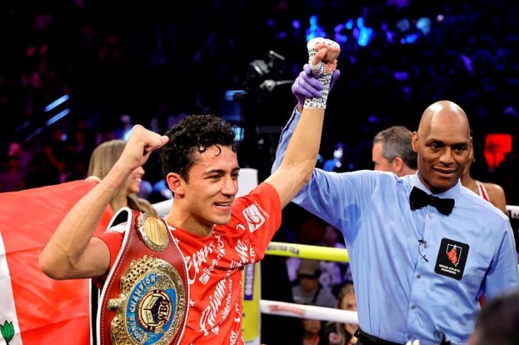 Новини спорту - Еспіноза захистив свій чемпіонський титул видовищним нокаутом