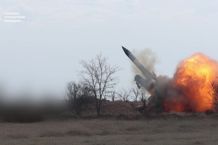Новини України - ГУР показало, як б’є ракетами С-200 по росіянам