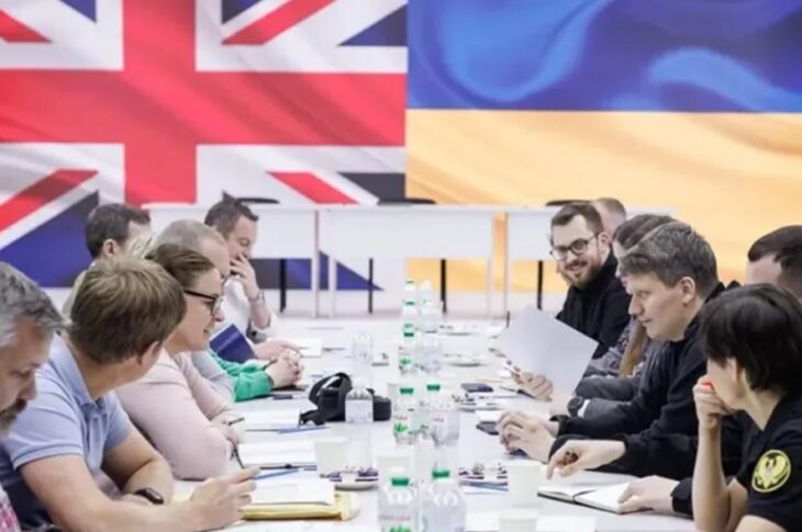 Новини України - Київ і Лондон підписали мільярдну угоду на зброю