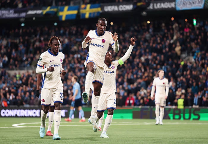 Новини спорту - Ліга конференцій: Челсі та Бетіс виграють перші півфінали