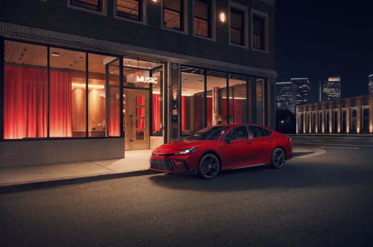 Авто новини - Нове покоління Toyota Camry отримало спецверсію