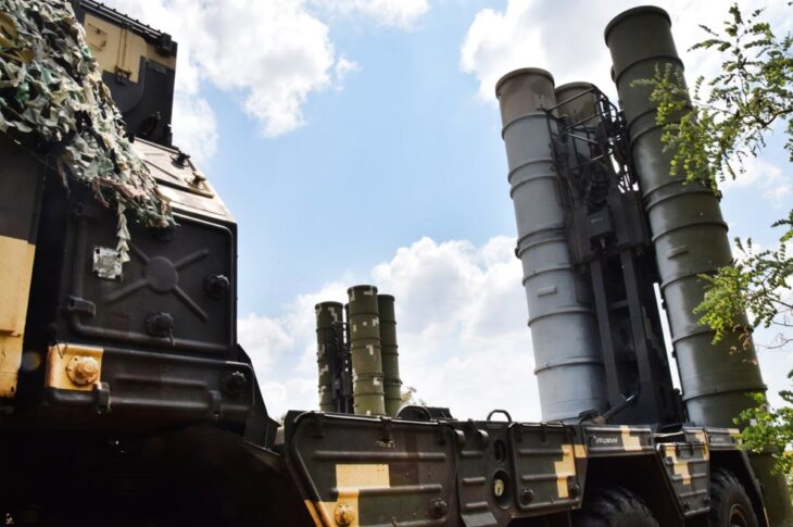 Новини України - ППО перехопила три ракети і десятки дронів