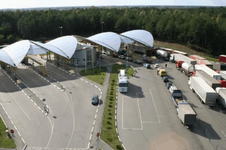 Новини світу - Пункт пропуску Ягодин - Дорогуськ розблоковано