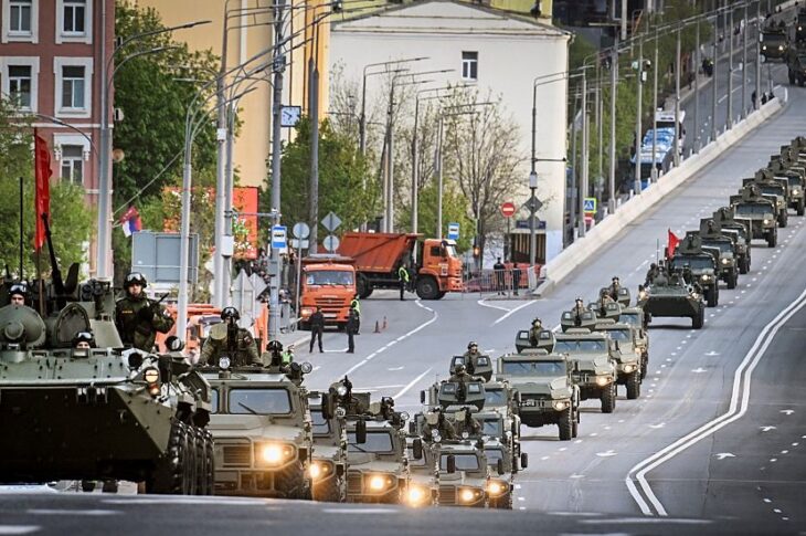 Новини світу - Сі їде, готують провокації. Парад у Москві