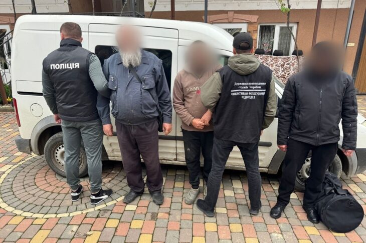 Новини України - Служителів МП відправили під варту за схему для ухилянтів