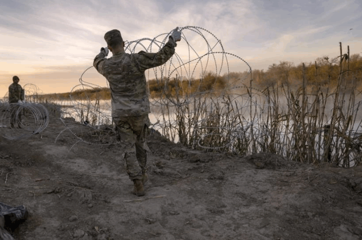 Новини світу - США створюють нову військову зону вздовж кордону з Мексикою
