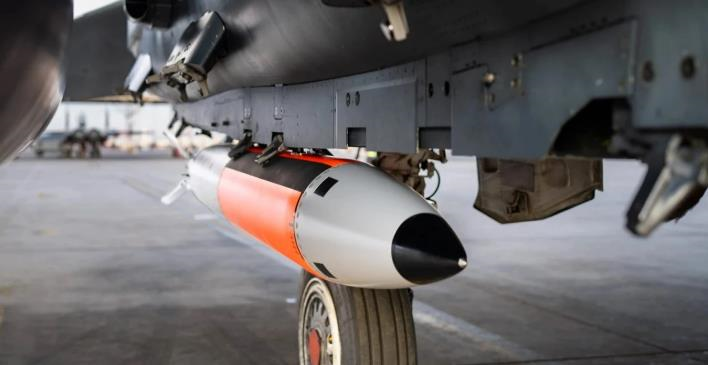 Новини світу - США у травні почнуть виробляти нові термоядерні бомби