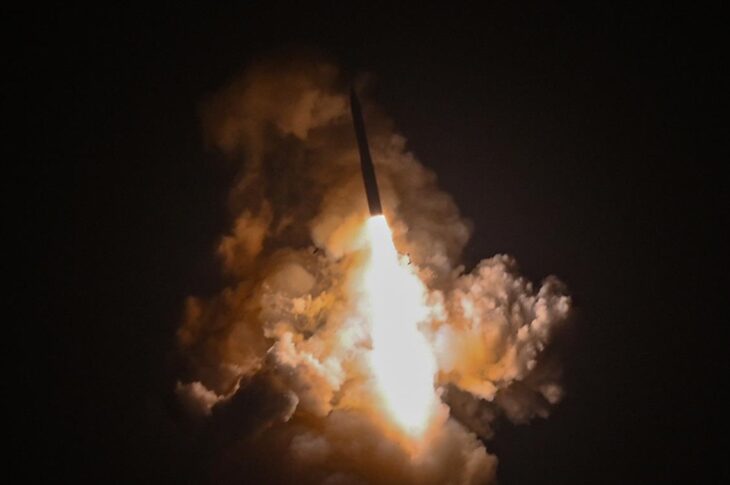 Новини світу - США випробували міжконтинентальну ракету Minuteman III