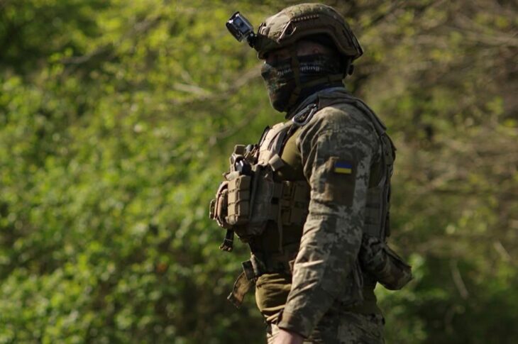 Новини України - ССО показали відео з узяттям в полон групи росіян