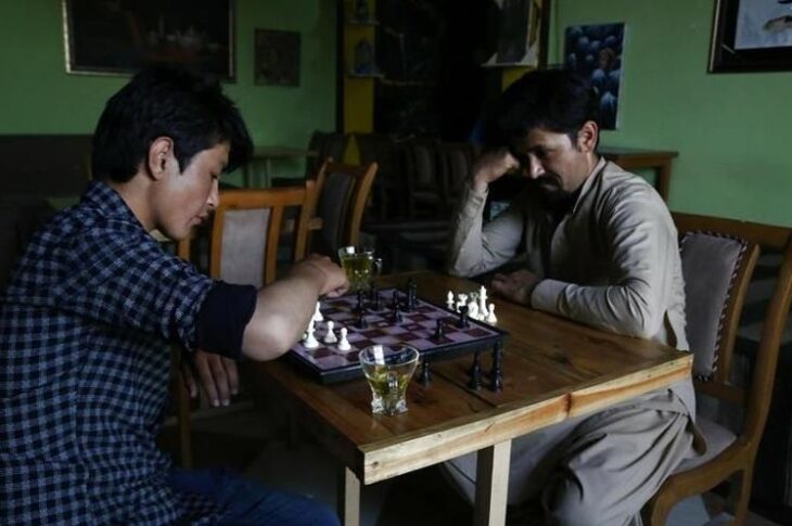 Новини світу - Таліби заборонили в Афганістані шахи