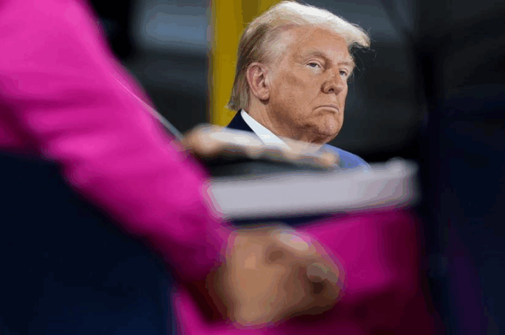 Новини світу - Трамп назвав "надто великим" подарований Катаром літак