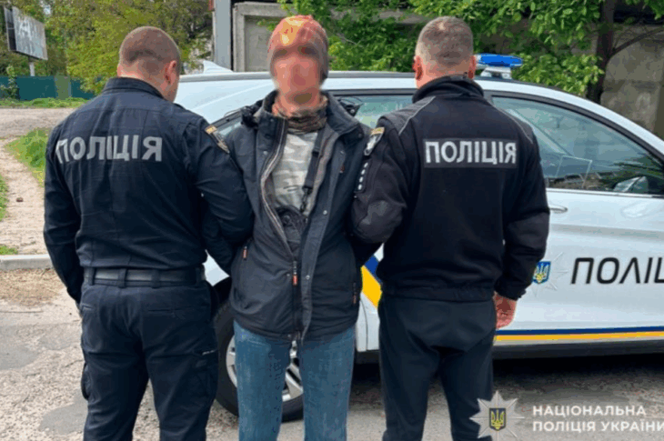 Новини України - У Чернігові чоловік погрожував ножем військовим ТЦК