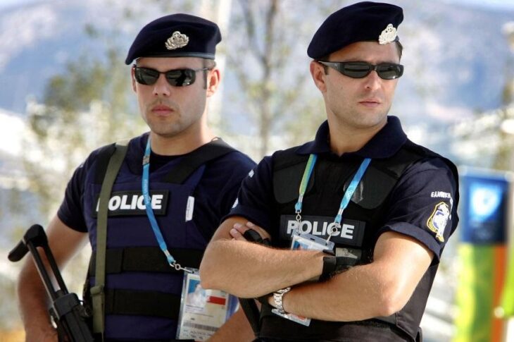 Новини світу - У Греції затримали чоловіка, що "заради Батьківщини" шпигував на користь РФ