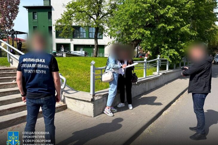 Новини України - У Луцьку адвокатка "виводила" з розшуку ухилянтів