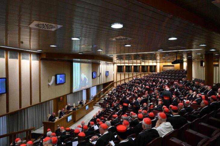 Новини світу - У Рим прибули всі кардинали, які обиратимуть наступного Папу