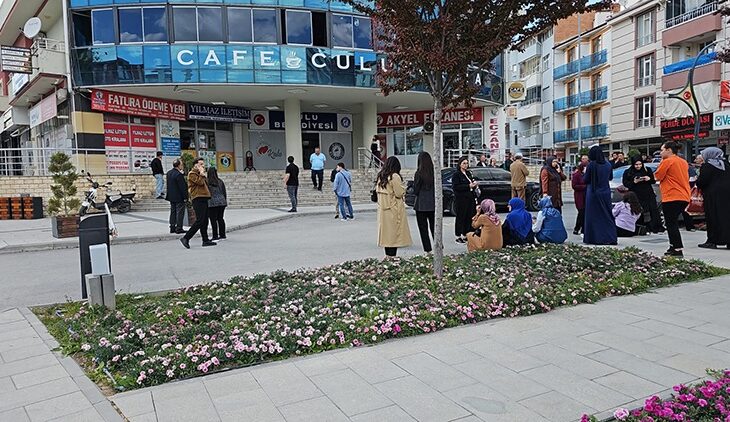 Новини світу - У Туреччині стався землетрус: поштовхи відчували в Анкарі