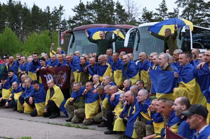 Новини України - Україна повернула з полону 205 воїнів