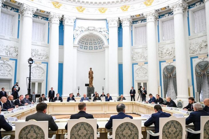 Новини бізнесу - Уряд РФ попередив про загрозу погіршення ситуації в економіці