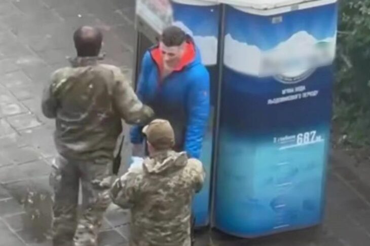 Новини України - В Харкові працівнику ТЦК оголосили підозру за побиття чоловіка
