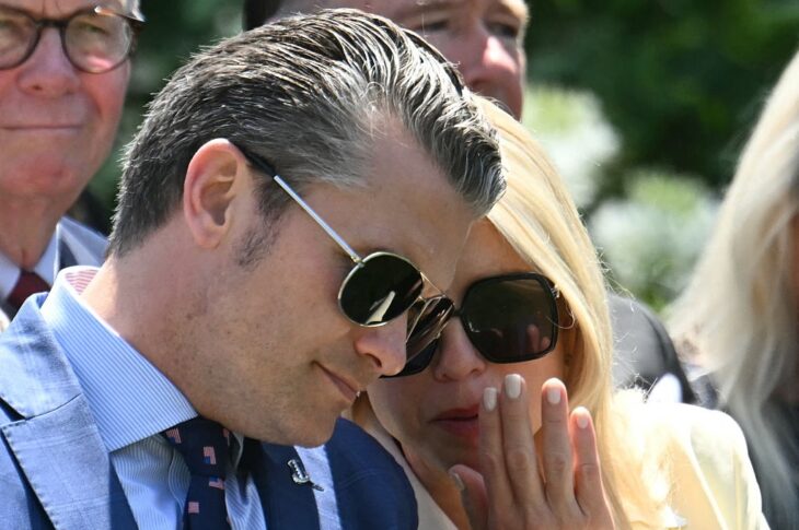 Новини світу - В Пентагону розширили розслідування про використання Signal Геґсетом - ЗМІ