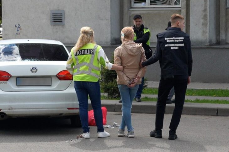 Новини України - В Сумах затримали жінку, що намагалася продати своє немовля