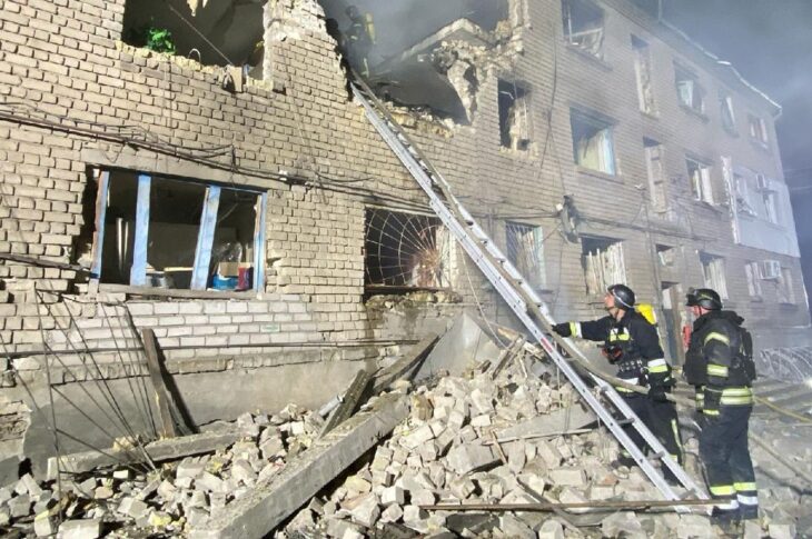 Новини України - В Запоріжжі витягли з-під завалів людину