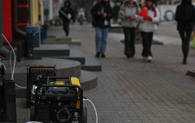Новини України - Влітку можуть давати світло за графіками - як підготуватися до блекауту