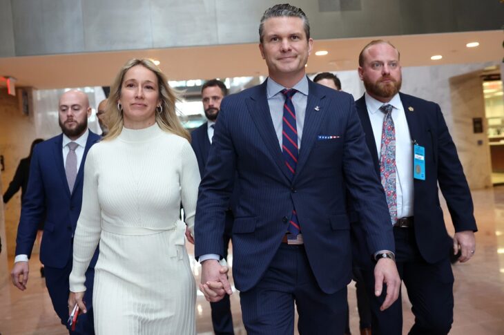 Новини світу - ЗМІ дізналися нові скандальні деталі про главу Пентагону