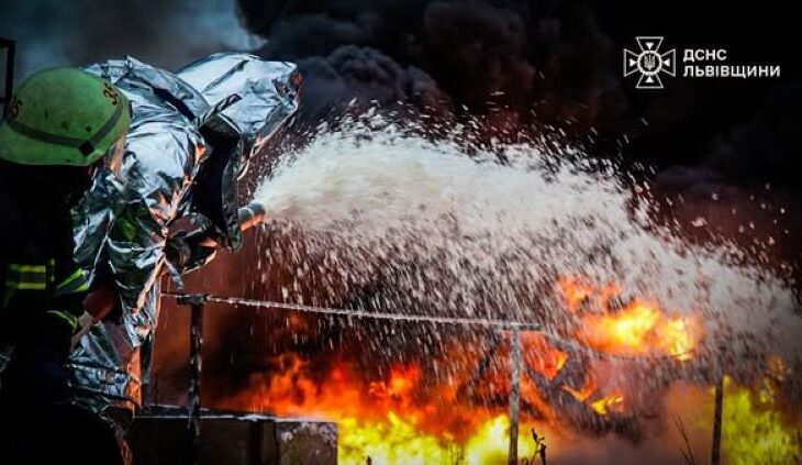 Новини України - Атака на Дрогобич: по одному об'єкту було понад 20 влучань