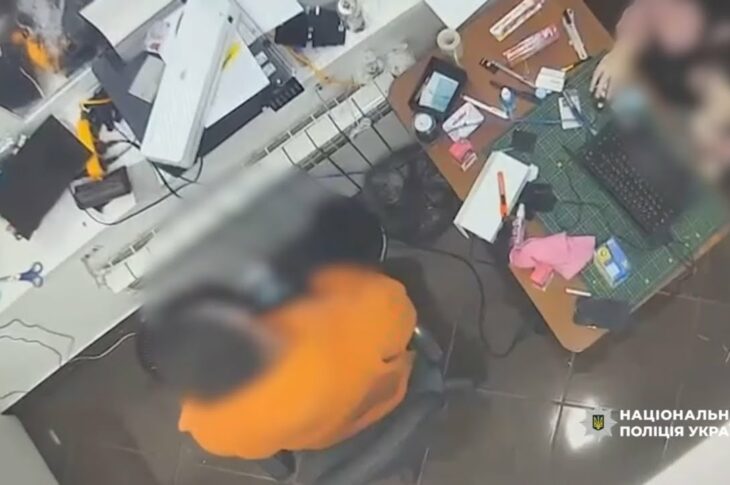 На Кіровоградщині викрили угруповання, які виготовляли та збували підроблені документи, - Нацполіція