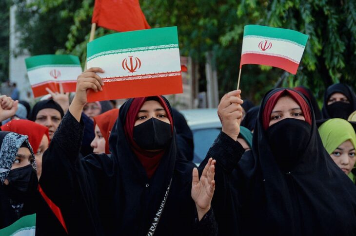 Новини світу - Державне телебачення Ірану перервали закликами до протестів