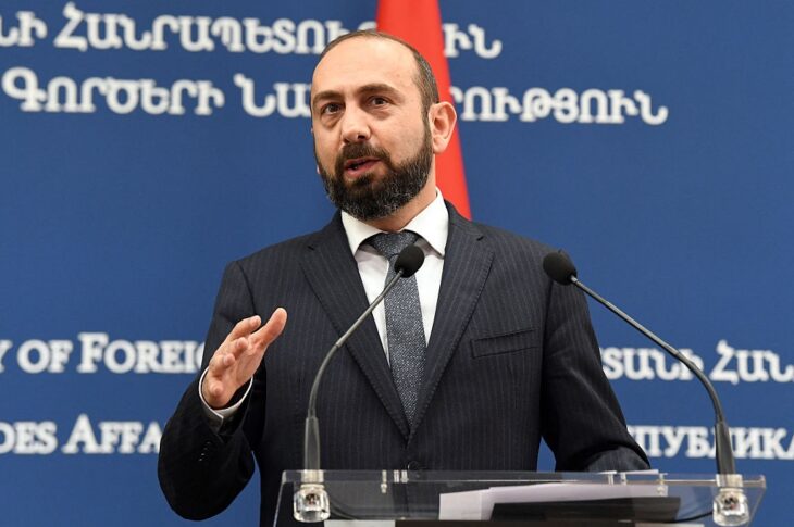 Новини світу - Глава МЗС Вірменії порадив Лаврову не втручатися у справи країни