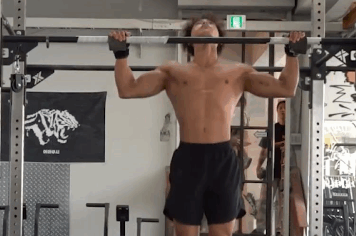 Новини світу - Кореєць встановив новий світовий рекорд з кількості підтягувань