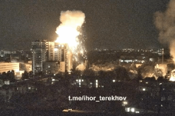 Новини України - Моменти влучань у Харкові показали на відео