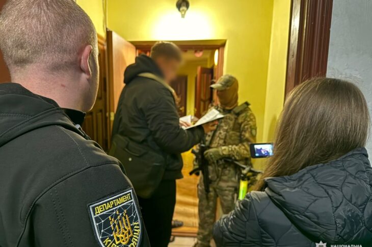 Новини України - На Вінниччині шахрай викрав майже мільйон гривень у матері загиблого воїна