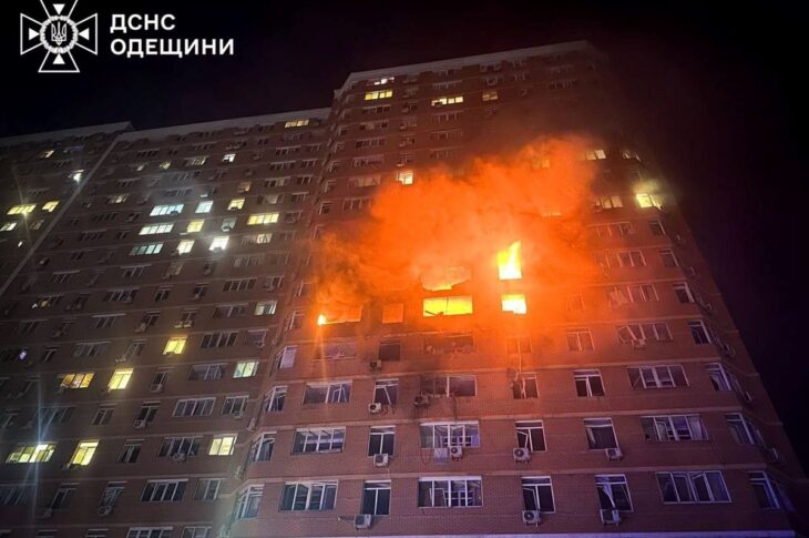 Новини України - Палали три поверхи: з’явилися кадри удару по Одесі