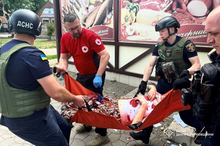 Новини України - РФ вдарила по продуктовому магазину в Нікополі