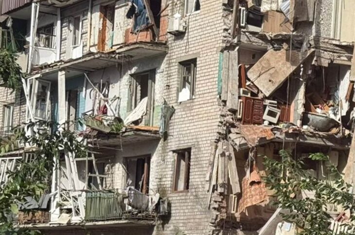 Новини України - Росіяни атакували п'ятиповерхівку у Лимані